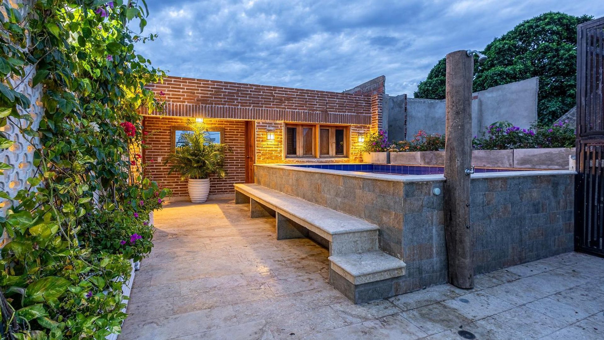 Casa De La Alegría Boutique