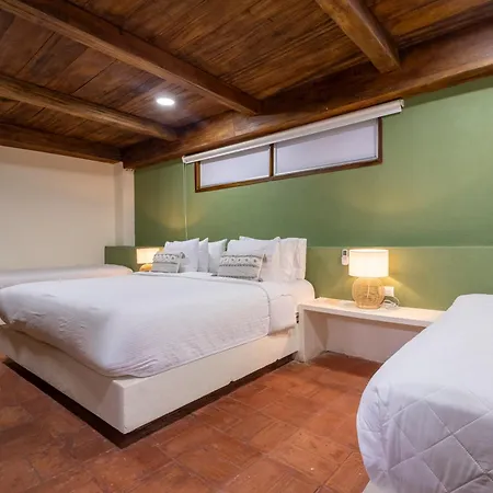 Casa De La Alegría Boutique *